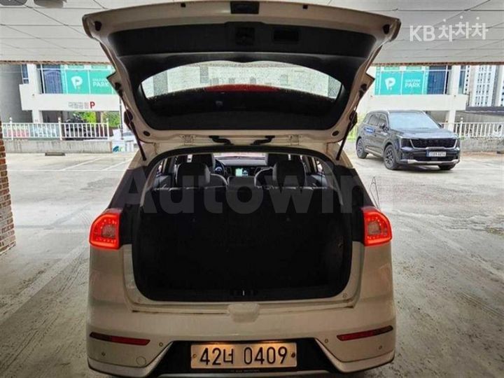 Kia Niro 2017 — 4