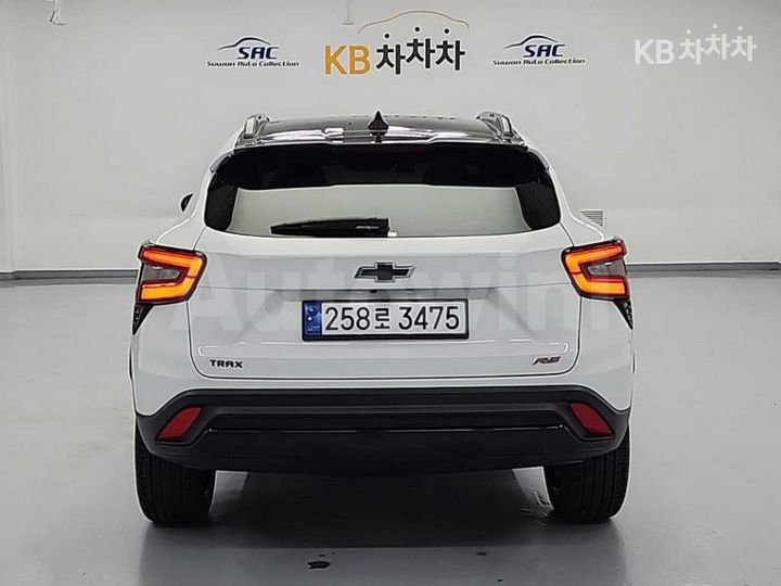 Chevrolet Trax 2024 — 3