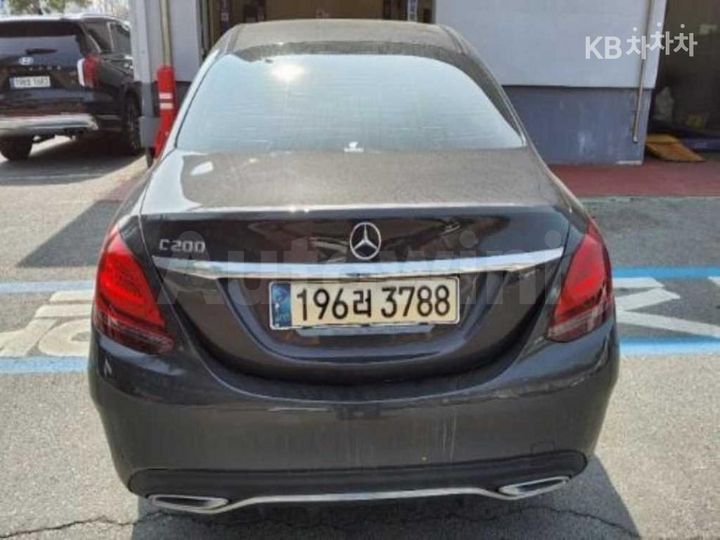 Mercedes Benz C Class 2021 — 4