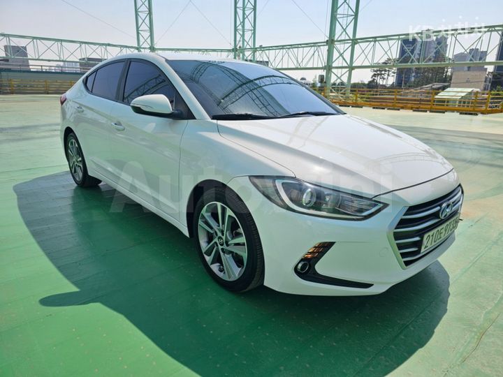Hyundai Avante 2018 — 3