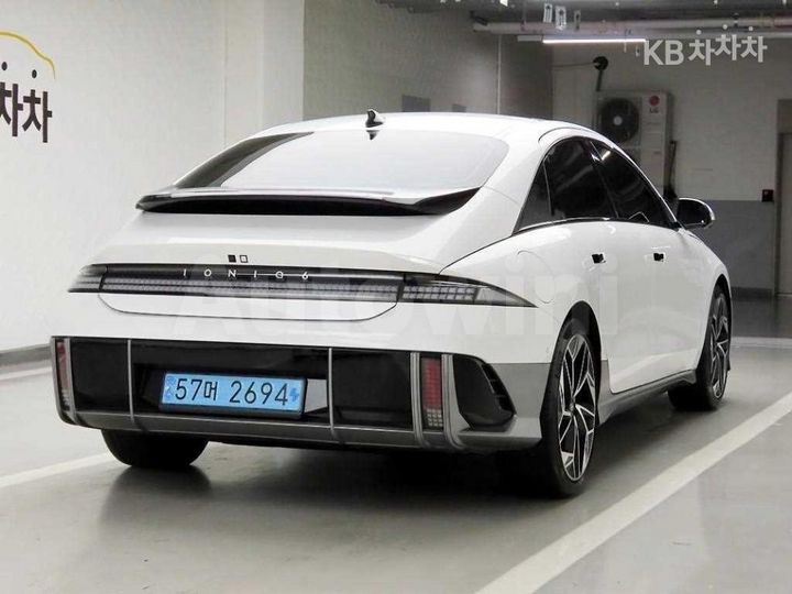 Hyundai Ioniq6 2023 — 4