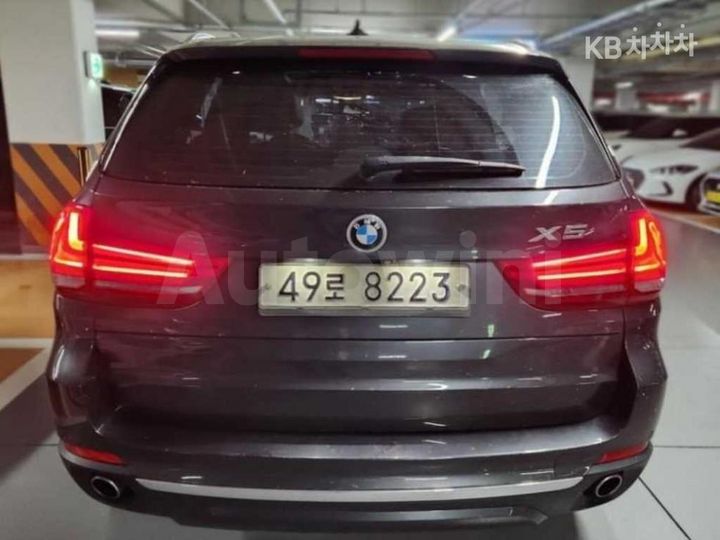 BMW X5 2017 — 2