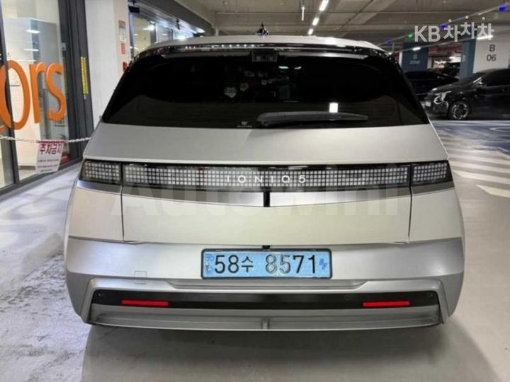 Hyundai Ioniq5 2025 — 5