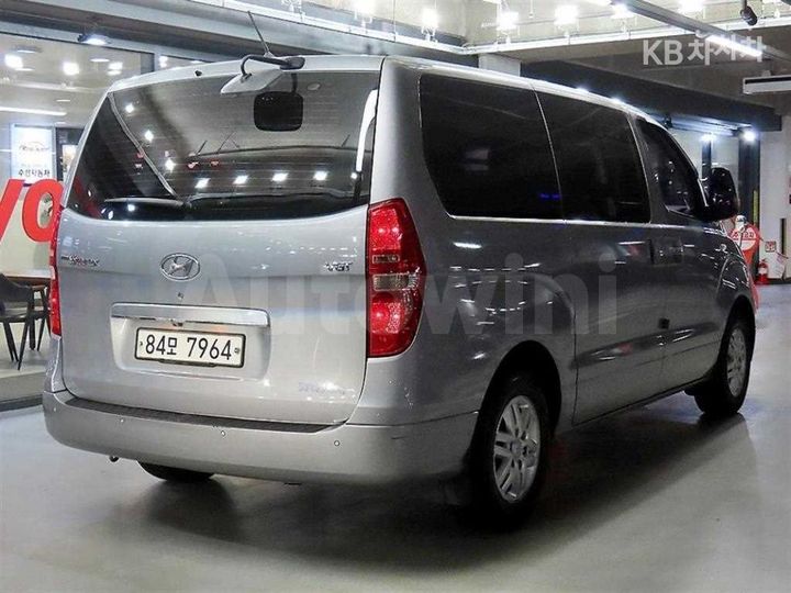 Hyundai Starex 2017 — 4