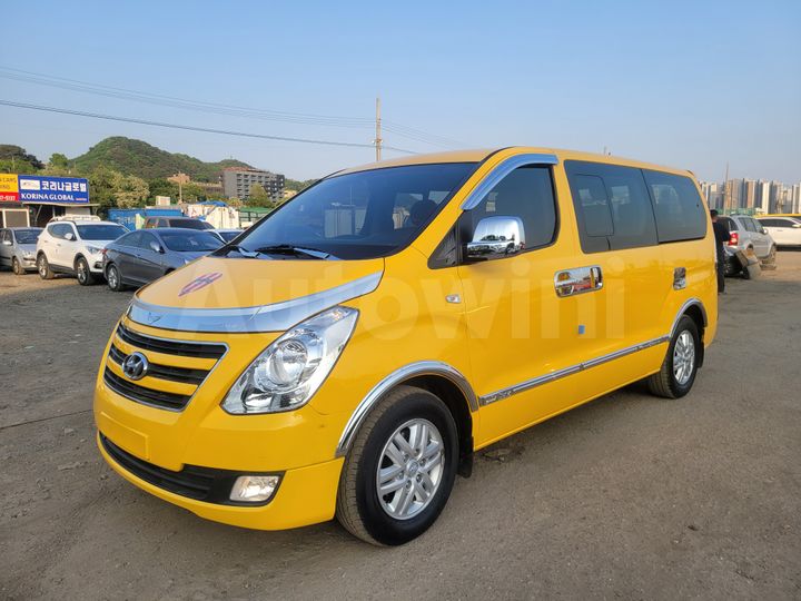 Hyundai Starex