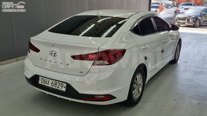 Hyundai Avante 2019 — 2
