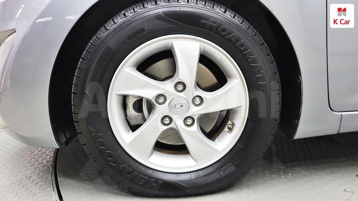 Hyundai Avante 2015 — 5