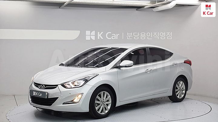 Hyundai Avante 2015 — 3