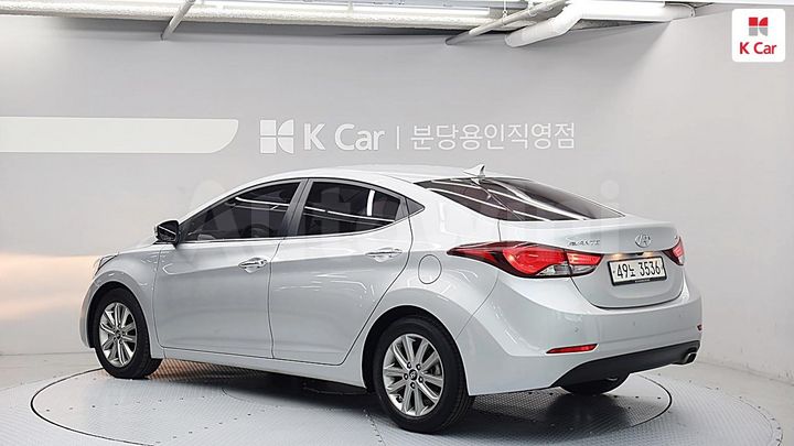Hyundai Avante 2015 — 4
