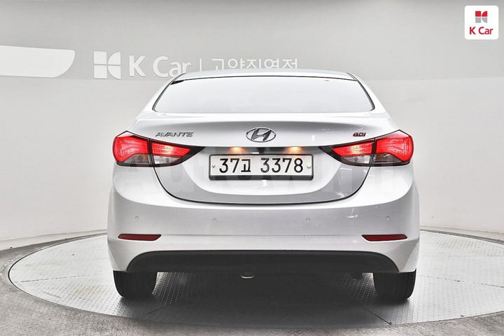 Hyundai Avante 2015 — 4