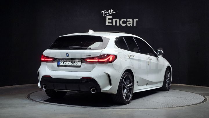 BMW 1 Series 2021 — 2