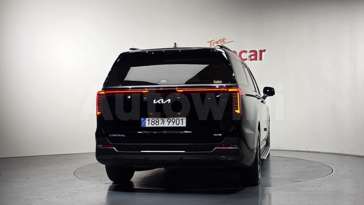 Kia Carnival 2025 — 4
