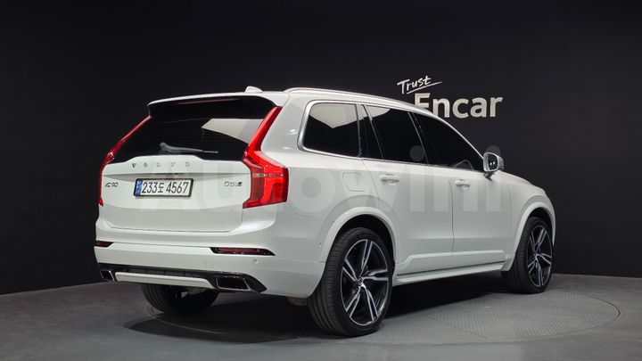 Volvo XC90 2017 — 3