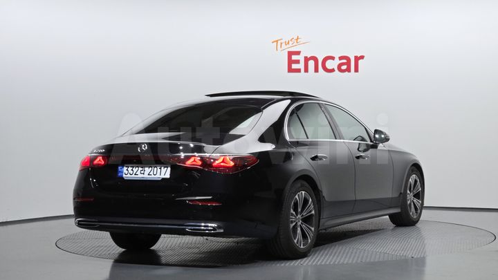 Mercedes Benz E Class 2024 — 2