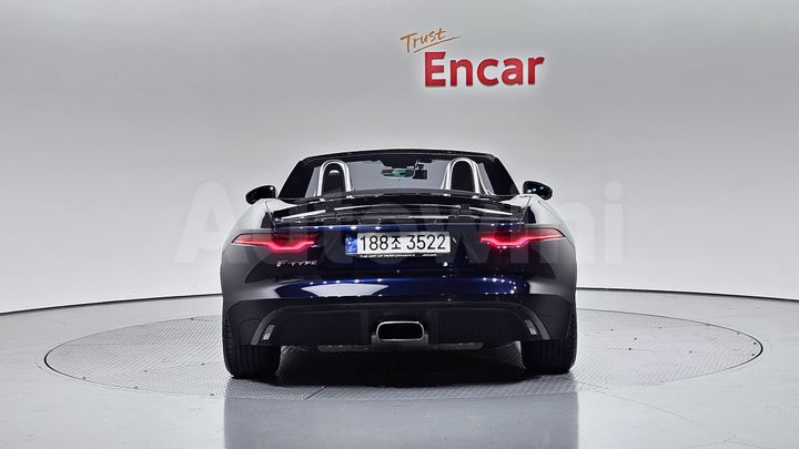 Jaguar F Type