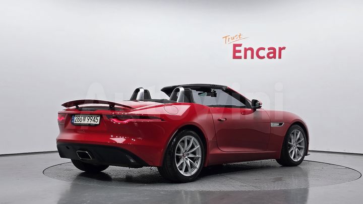 Jaguar F Type 2021 — 2