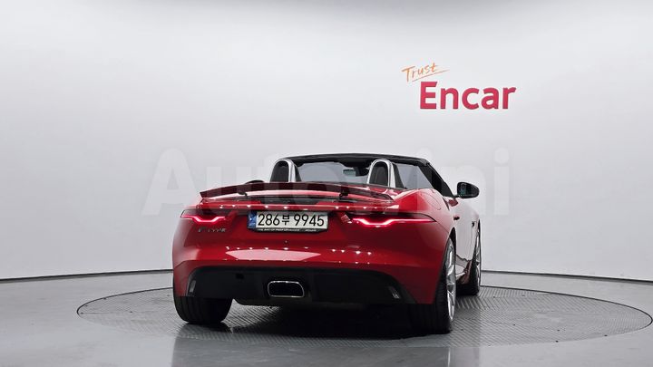 Jaguar F Type 2021 — 4