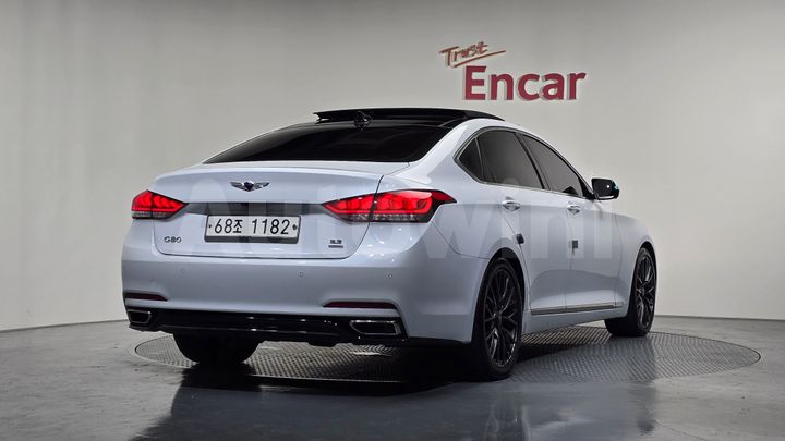 Genesis G80 2018 — 2
