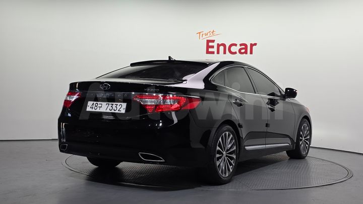 Hyundai Grandeur 2013 — 2