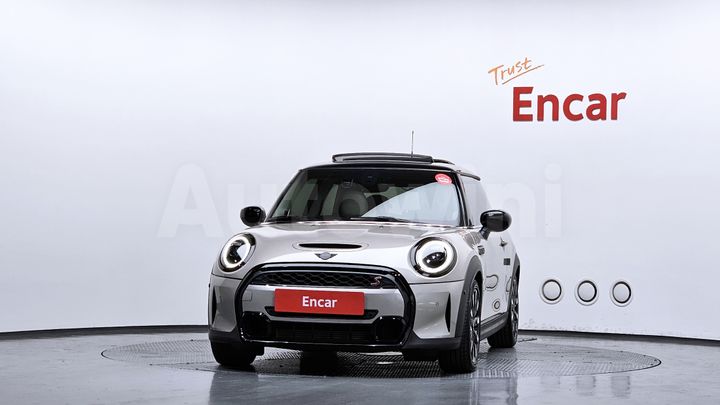 Mini Cooper 2023 — 4