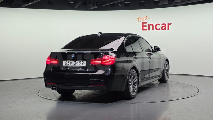 BMW 3 Series 2018 — 2
