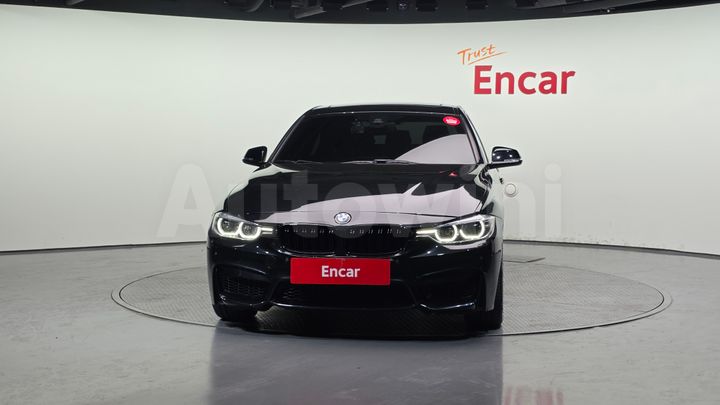 BMW 3 Series 2018 — 3