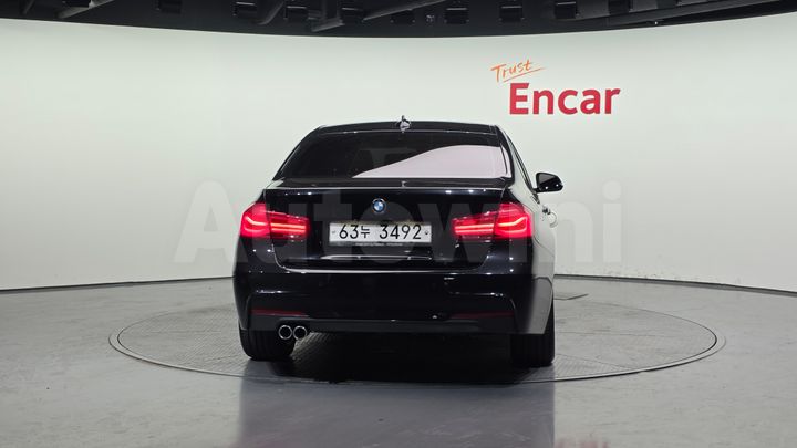 BMW 3 Series 2018 — 4