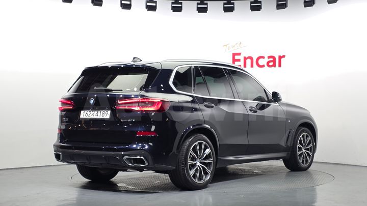 BMW X5 2021 — 2
