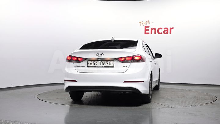Hyundai Avante 2016 — 4