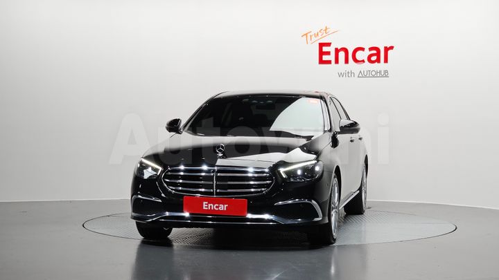 Mercedes Benz E Class 2023 — 3