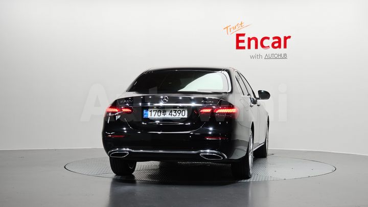 Mercedes Benz E Class 2023 — 4