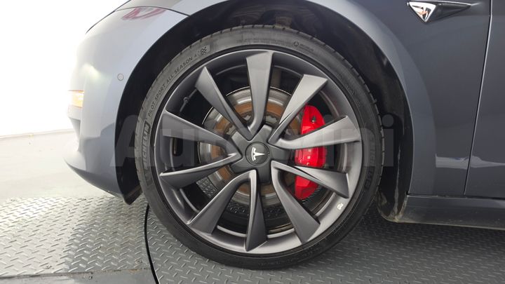 Tesla Model 3 2020 — 5