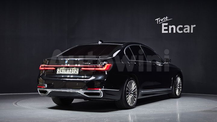 BMW 7 Series 2021 — 2