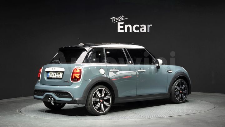 Mini Cooper 2023 — 2