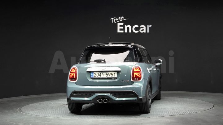 Mini Cooper 2023 — 4