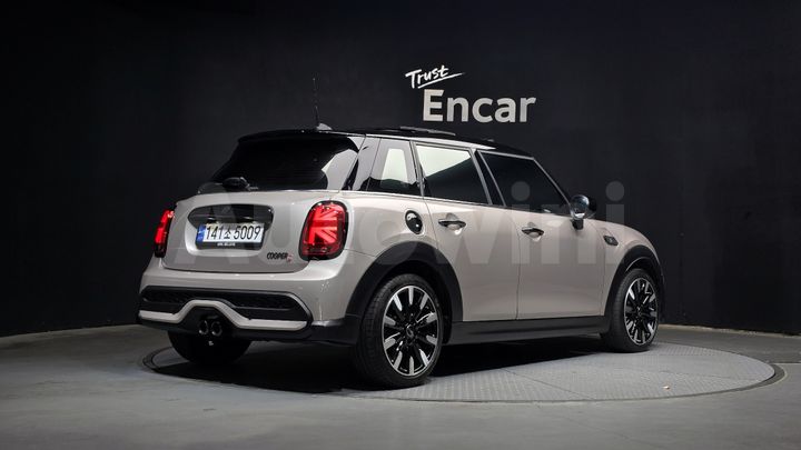 Mini Cooper 2023 — 2