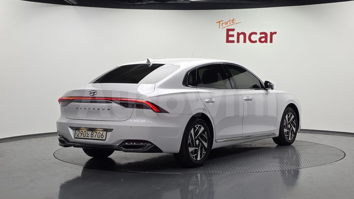 Hyundai Grandeur 2022 — 2