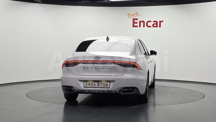 Hyundai Grandeur 2022 — 4