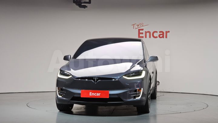 Tesla Model X 2020 — 3