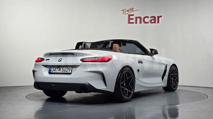 BMW Z4 2024 — 2
