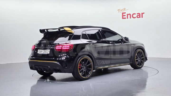 Mercedes Benz GLA Class 2018 — 2