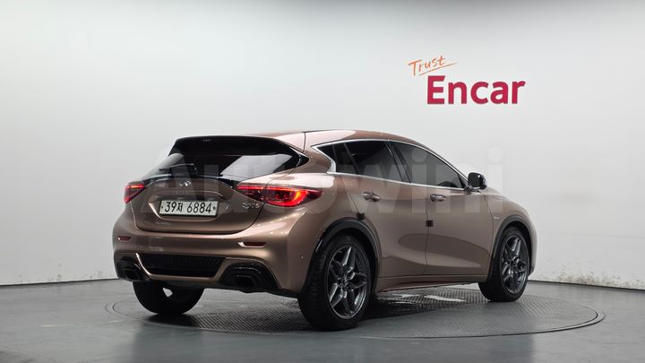 Infiniti Q 2017 — 2