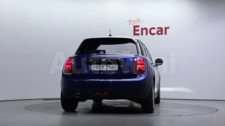 Mini Cooper 2020 — 4