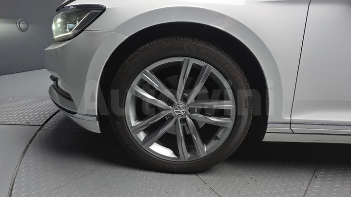 Volkswagen Passat 2018 — 5