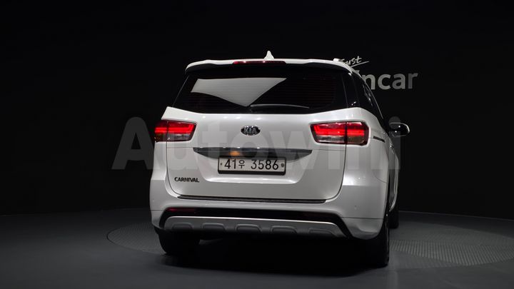 Kia Carnival 2017 — 4