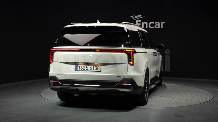 Kia Carnival 2025 — 3