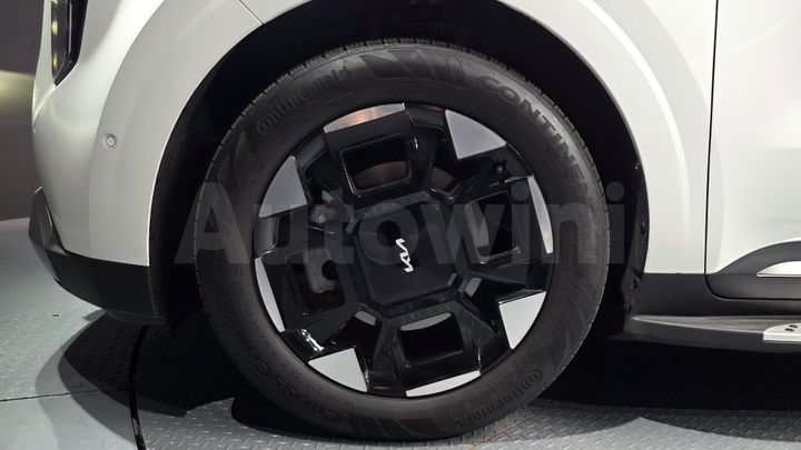 Kia Carnival 2025 — 4