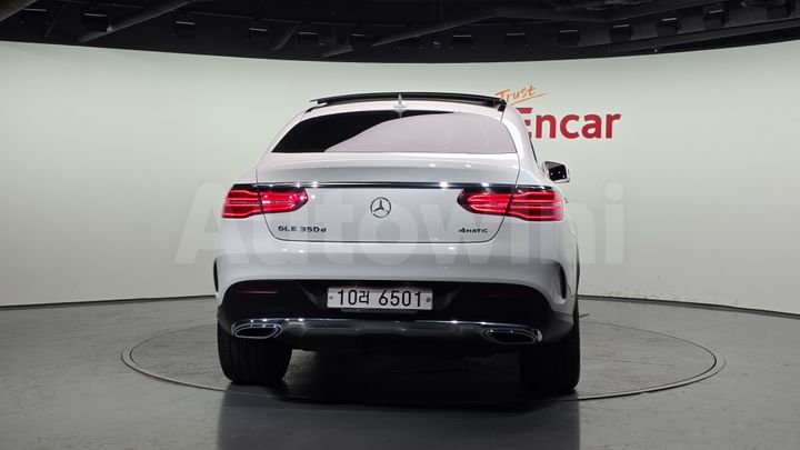 Mercedes Benz GLE Class 2017 — 4