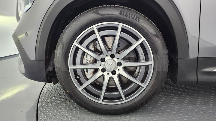 Mercedes Benz GLB Class 2023 — 5