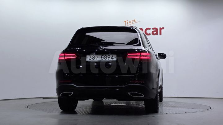 Mercedes Benz GLC Class 2018 — 4